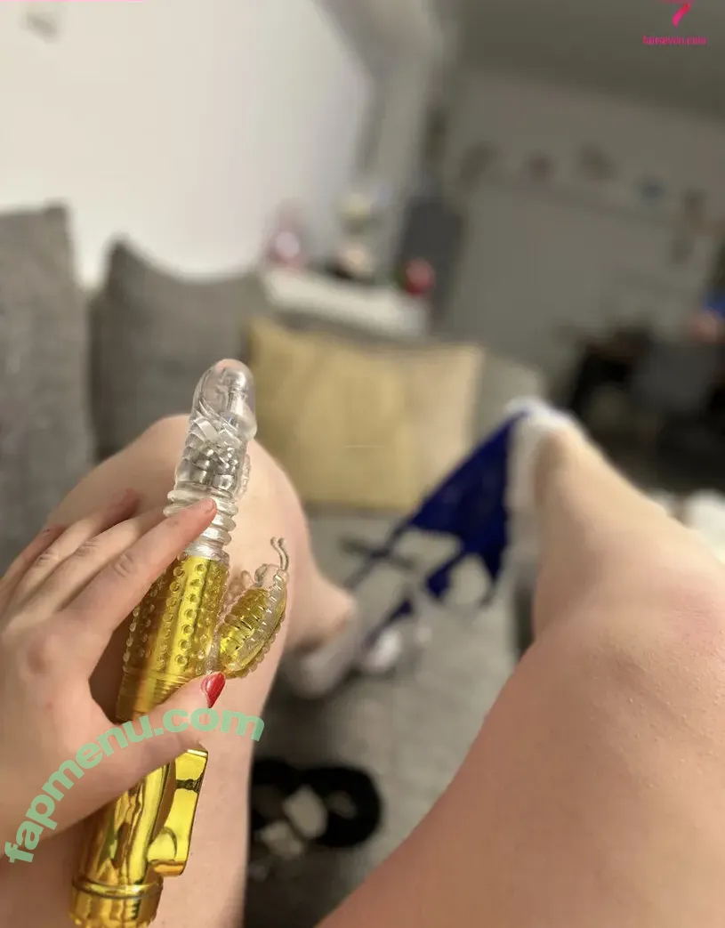 Lottiies Life nude photo #0044 (_lottiiiee_ / ladyinred-1)