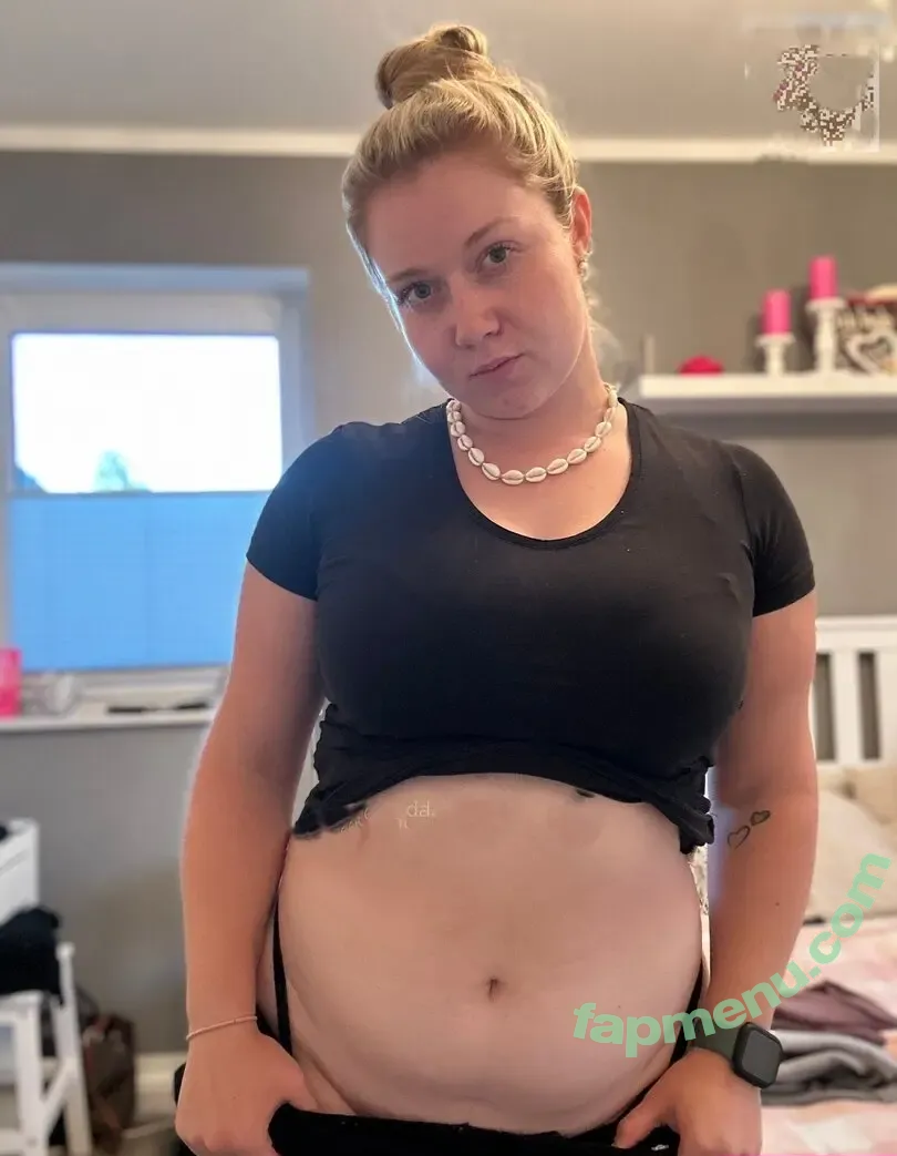 Lottiies Life nude photo #0135 (_lottiiiee_ / ladyinred-1)