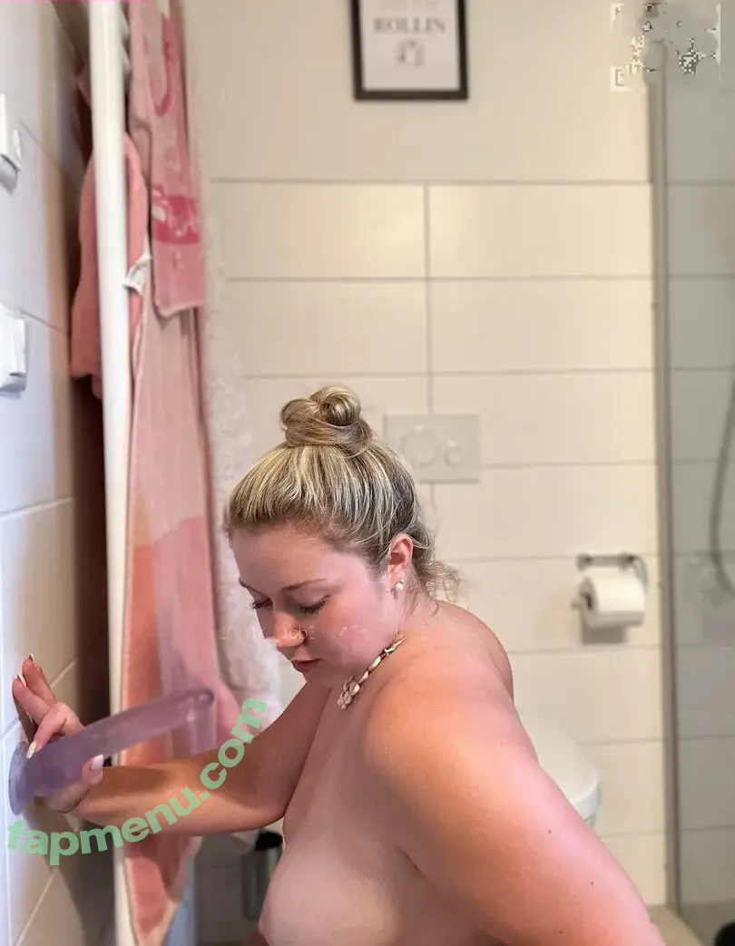 Lottiies Life nude photo #0141 (_lottiiiee_ / ladyinred-1)