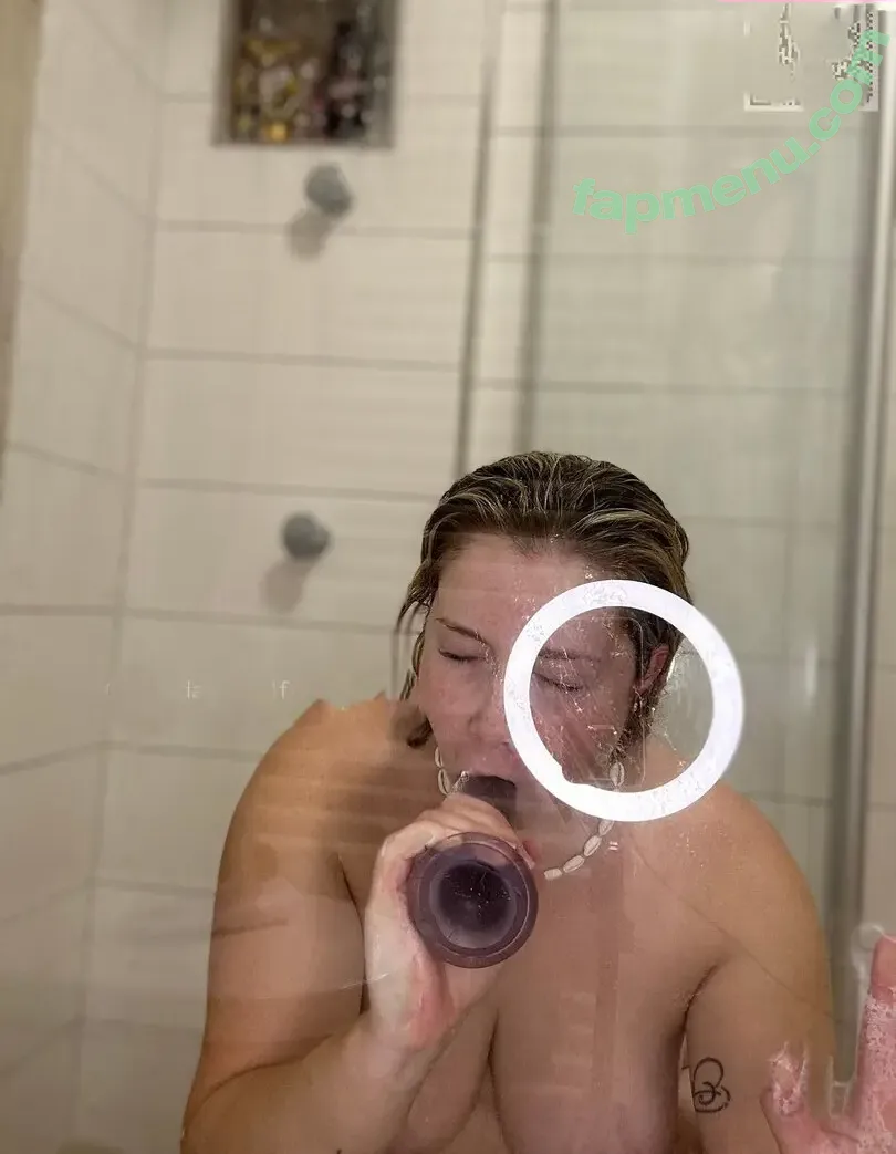 Lottiies Life nude photo #0198 (_lottiiiee_ / ladyinred-1)