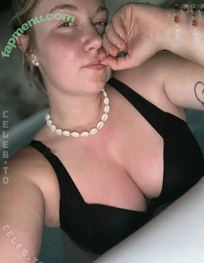 Lottiies Life nude photo #0536 (_lottiiiee_ / ladyinred-1)