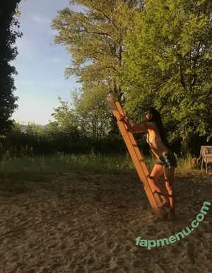 Lou Charmelle / LCharmelle / loucharmelle / loucharmelle.official nude photo #0278