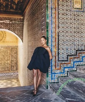 Lou Llobell / loullobell nude photo #0061