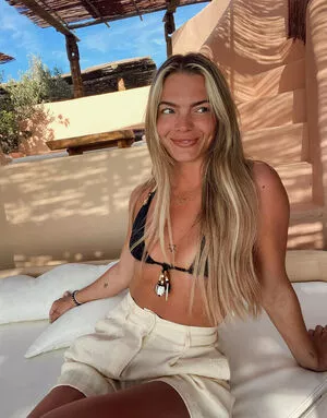 Louisa Johnson / louisa nude photo #0047