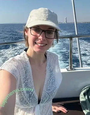 Louisa Willcox / getwealthywithlou nude photo #0061