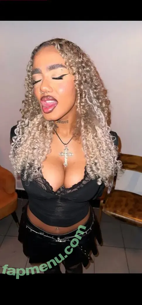 Louisaxstar nude photo #0008 (Louisaxstar)