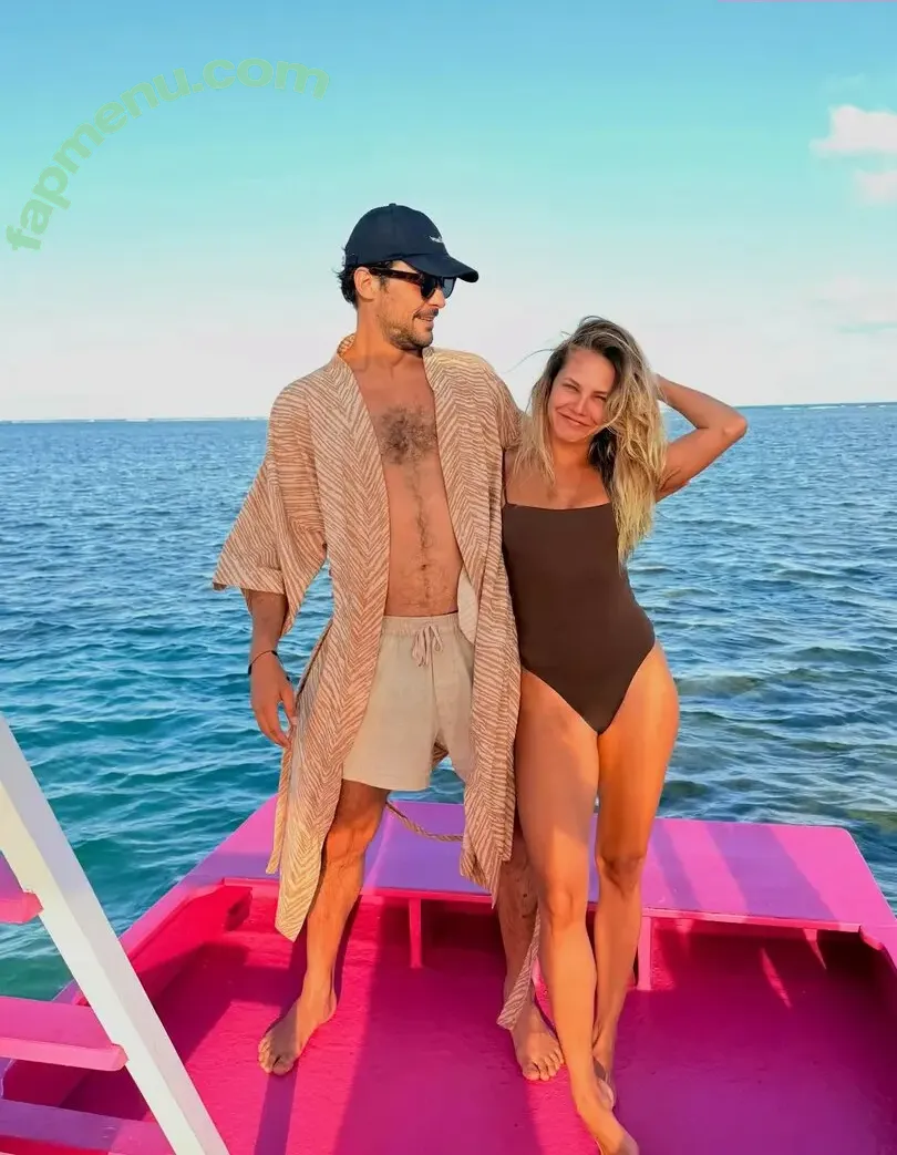 Louise D'Tuani nude photo #0055 (louisedtuani)