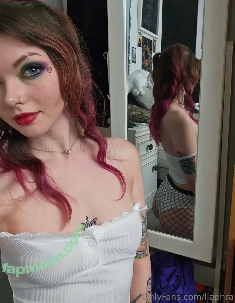 Louise Julie nude photo #0825 (Ljaphra / louisejulie_)