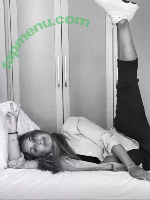 Louise Redknapp nude photo #0217 (louiseredknapp)