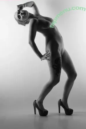  nude photo #0001