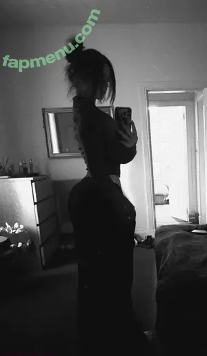 louiselaingx nude photo #0113