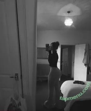 louiselaingx nude photo #0115