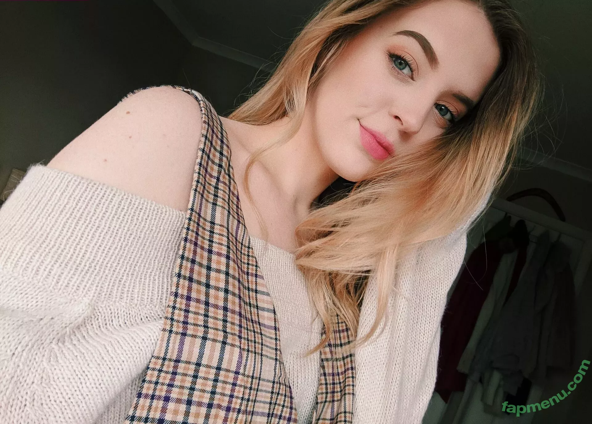 louiseyhannah nude photo #0268 (officialannalouise)