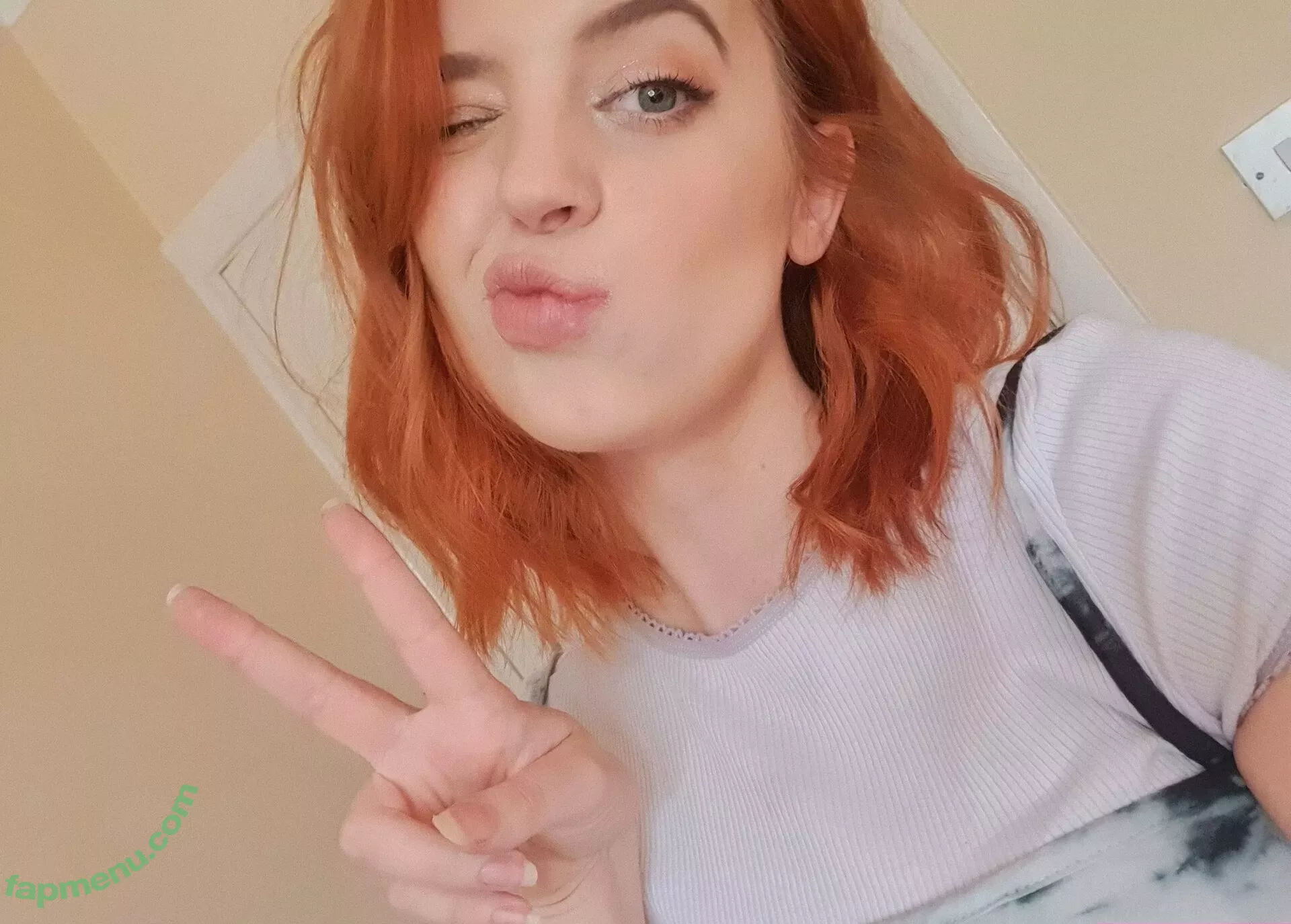 louiseyhannah nude photo #0309 (officialannalouise)