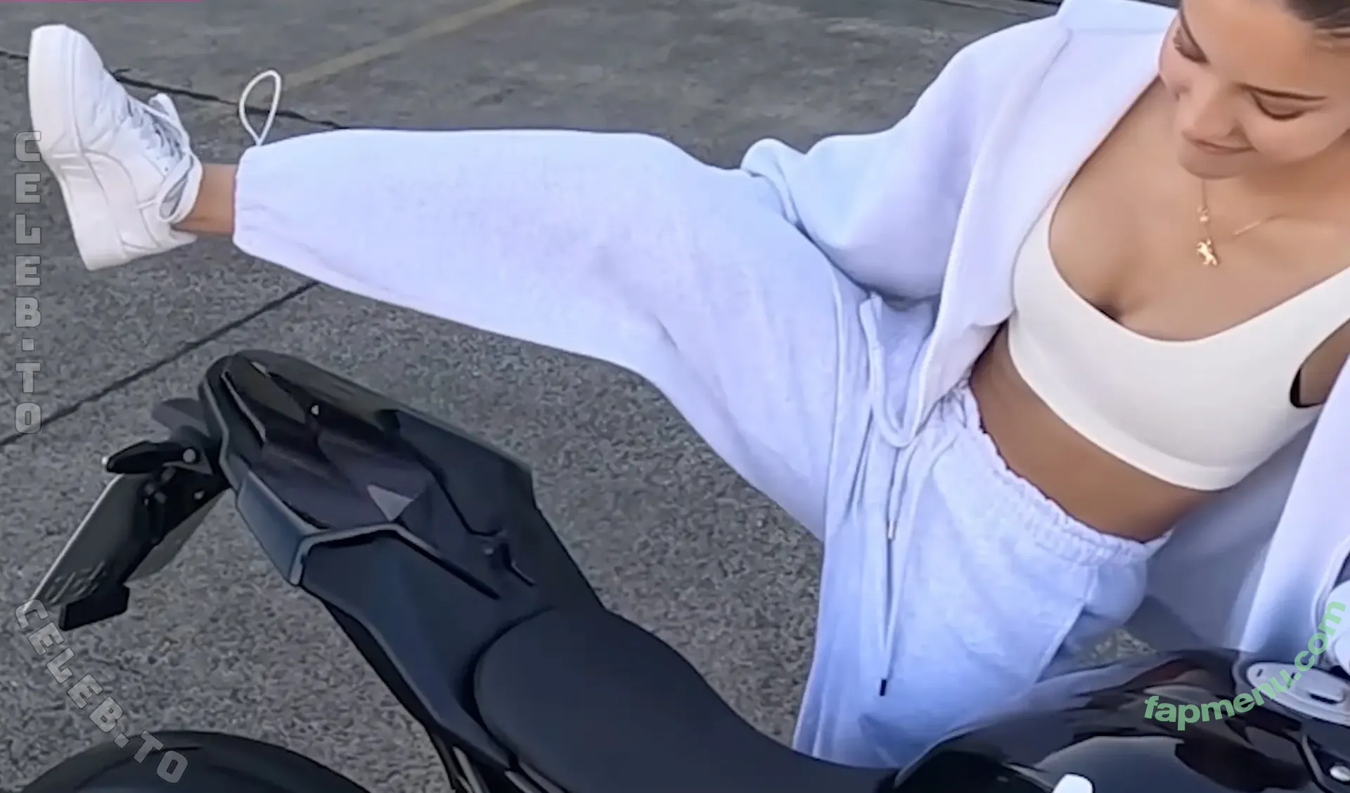 Loulu_teu nude photo #0077 (people)