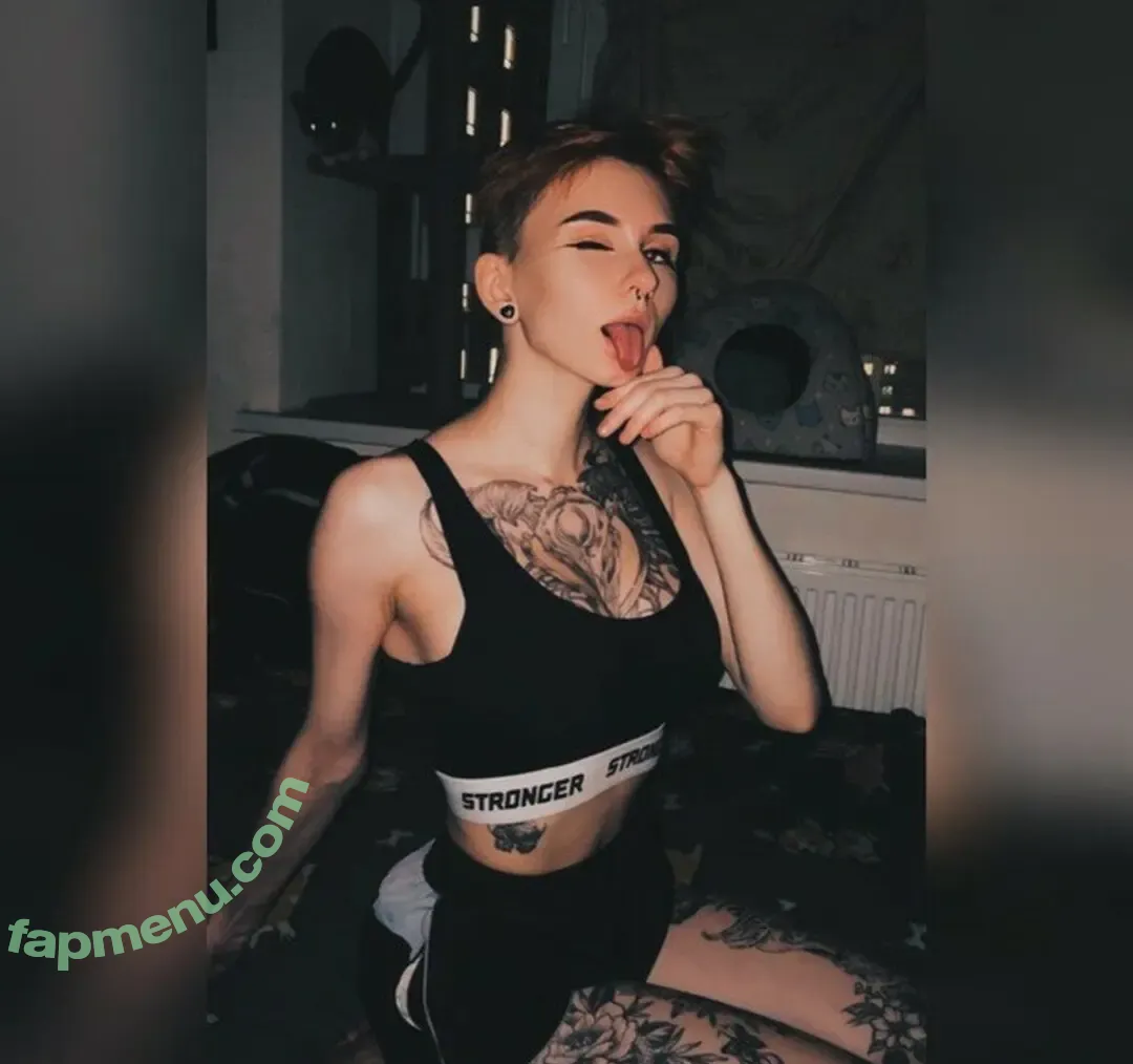 LounaCerberus nude photo #0012 (LounaCerberus)