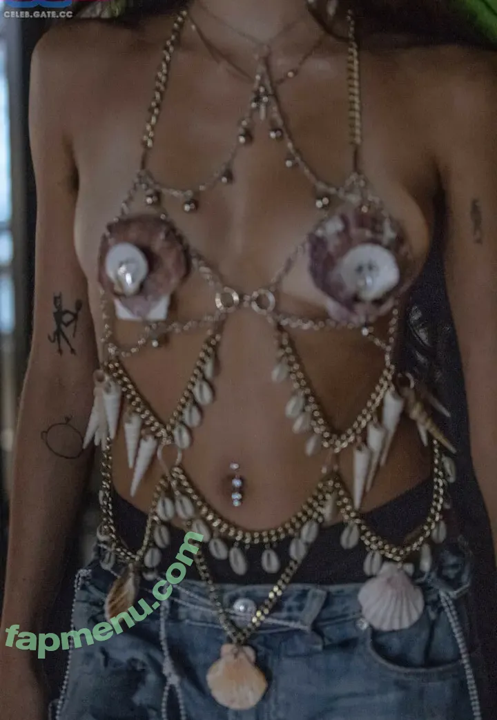 Lourdes Leon nude photo #0274 (lourdesleon)