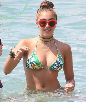 Lourdes Maria Ciccone Leon / lourdesleon nude photo #0335