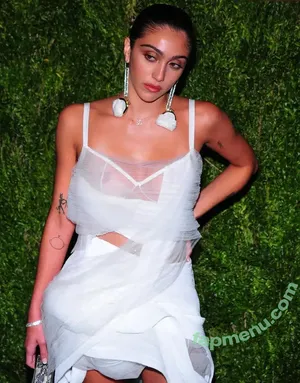 Lourdes Maria Ciccone Leon / lourdesleon nude photo #0425