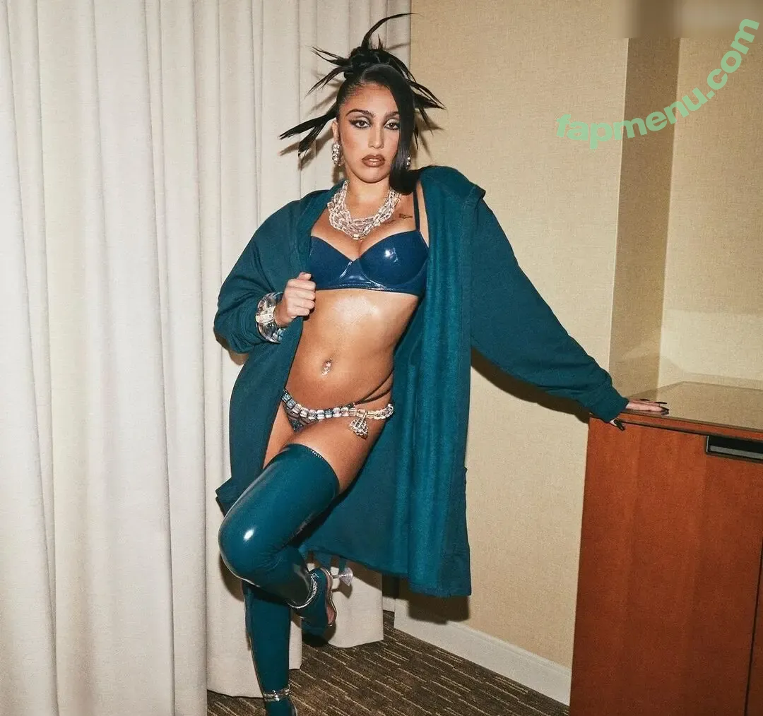 Lourdes Maria Ciccone Leon nude photo #0065 (lourdesleon)