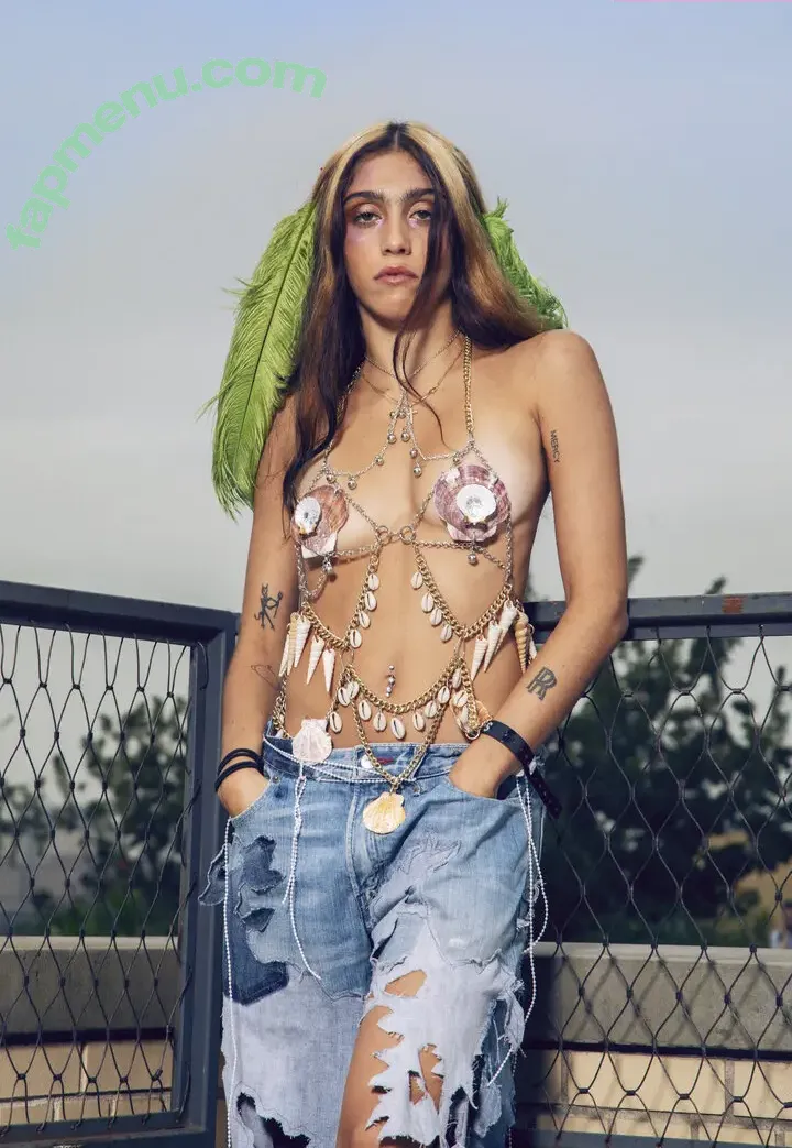 Lourdes Maria Ciccone Leon nude photo #0162 (lourdesleon)