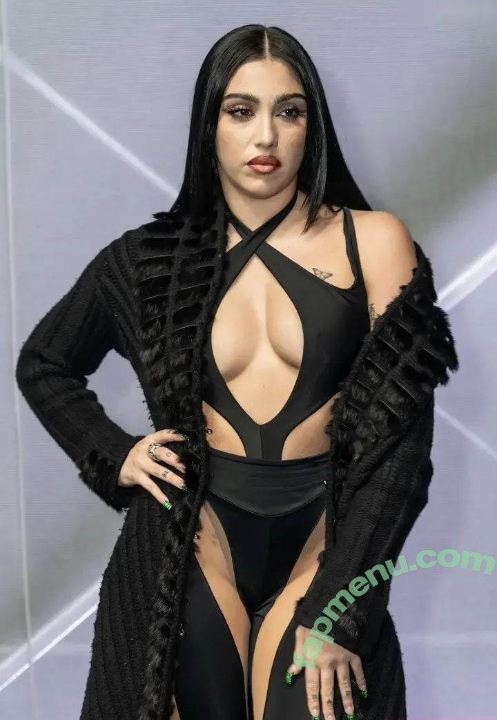 Lourdes Maria Ciccone Leon nude photo #0307 (lourdesleon)
