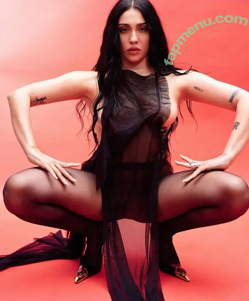 Lourdes Maria Ciccone Leon nude photo #0341 (lourdesleon)