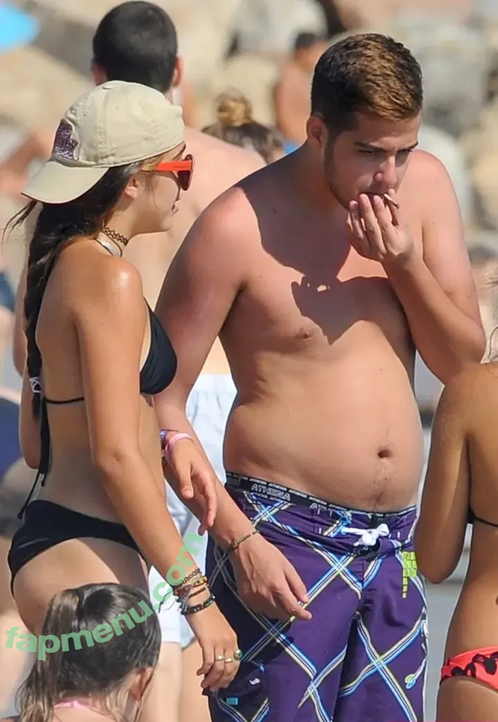 Lourdes Maria Ciccone Leon nude photo #0361 (lourdesleon)