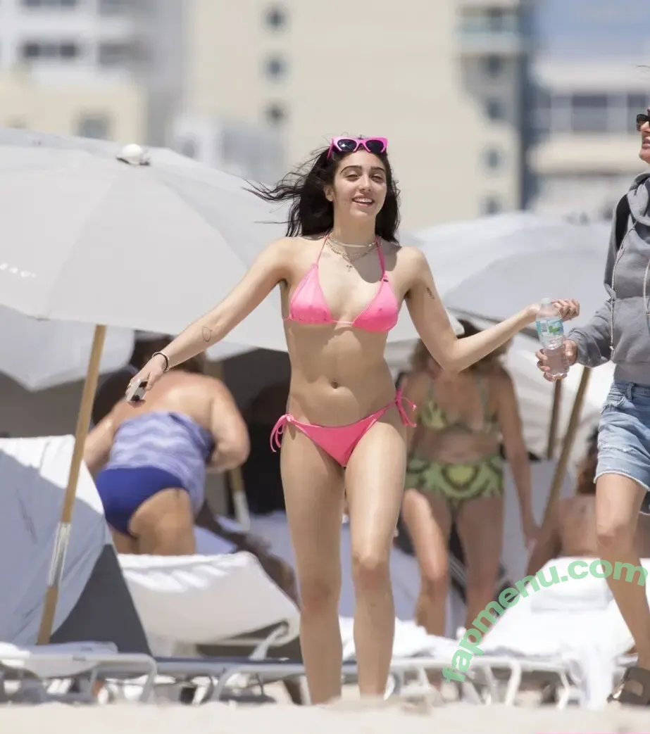 Lourdes Maria Ciccone Leon nude photo #0375 (lourdesleon)