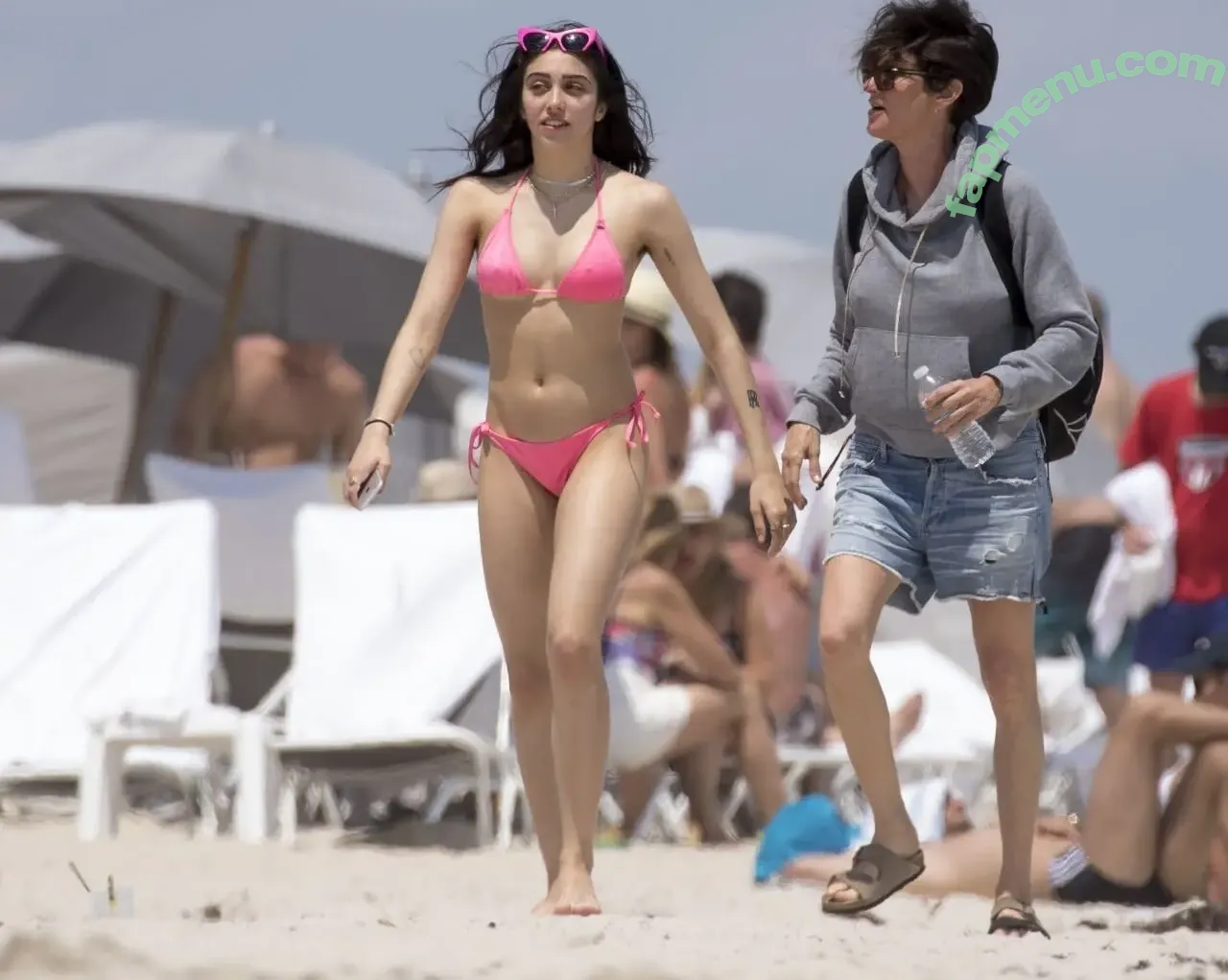 Lourdes Maria Ciccone Leon nude photo #0380 (lourdesleon)