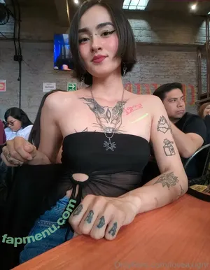 loveaxlgnr / ballon_cheeks_ nude photo #0026