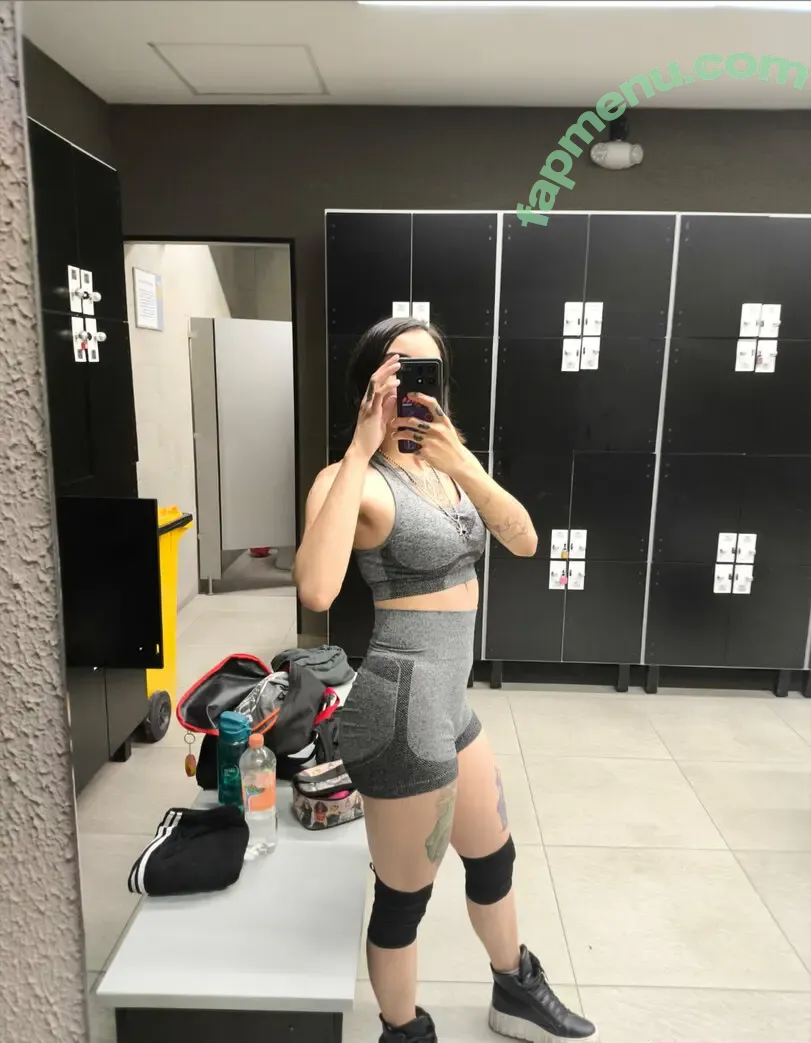 loveaxlgnr nude photo #0027 (ballon_cheeks_)