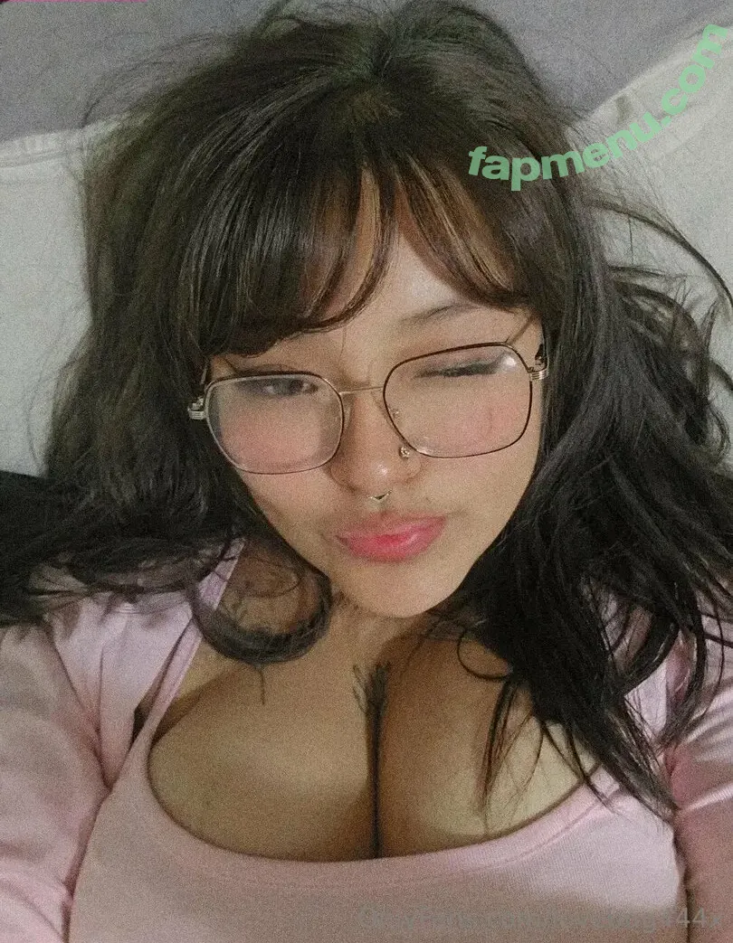 lovebug444x nude photo #0028 (love_bugxoxo)
