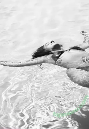 lovebylu / loveisbailey nude photo #0043