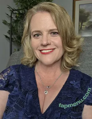 lovejuliexo / lovejuliexo75 nude photo #0004