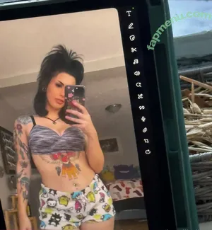 Lovelikelilaa nude photo #0040