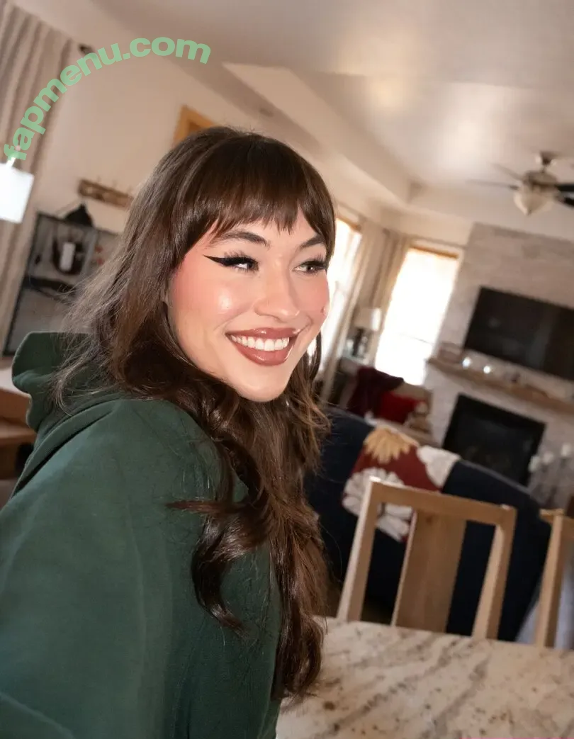 Lovelo044 nude photo #0009 (KissFromLo)