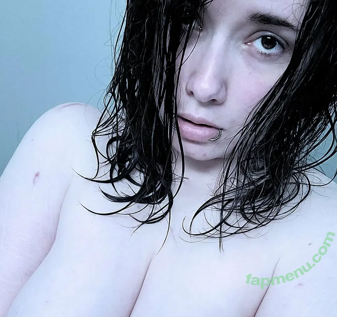 Lovely_Void810 nude photo #0003 (lovely_dove_17)