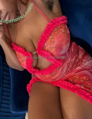 lovely36g / lovelyjes316 nude photo #0084