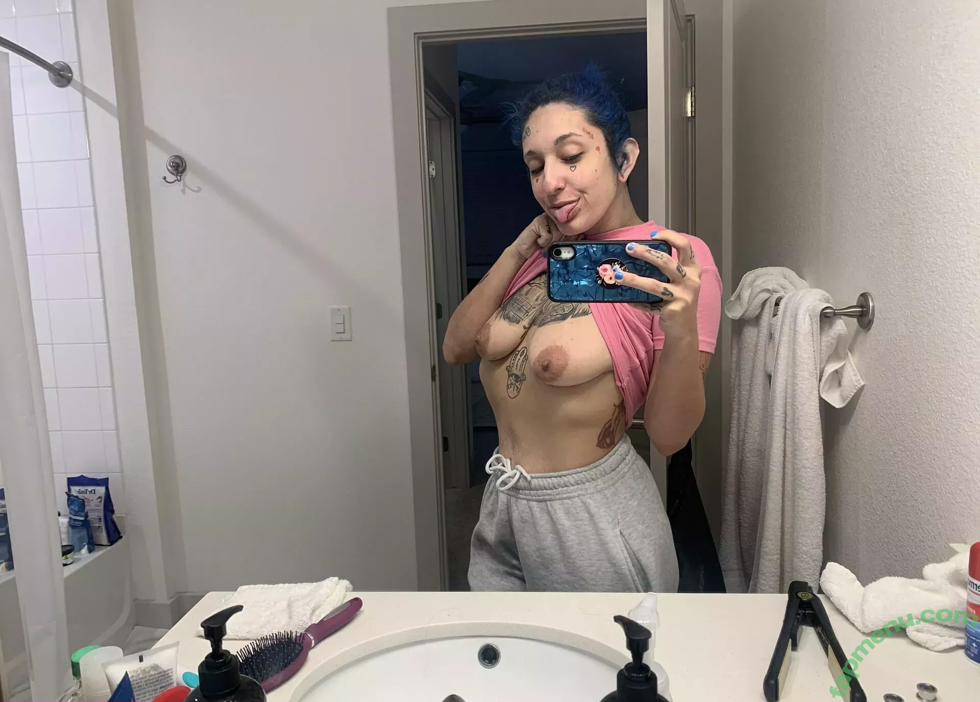 lovelygia nude photo #0003 (lovelygia)
