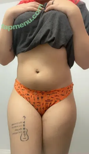 lovelykitty19 / monikitty19 nude photo #0047