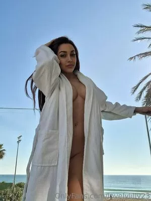 lovelylilly23 / lovelylilyy123 nude photo #0271