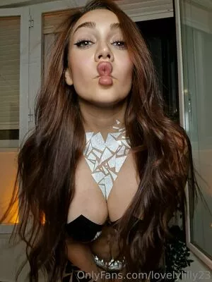 lovelylilly23 / lovelylilyy123 nude photo #0352
