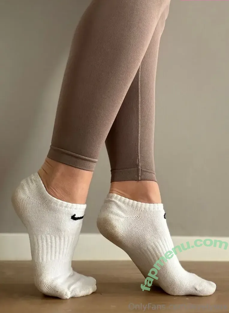 lovelysox nude photo #0105 (lovely.socks3.0 / lovely.socks_)
