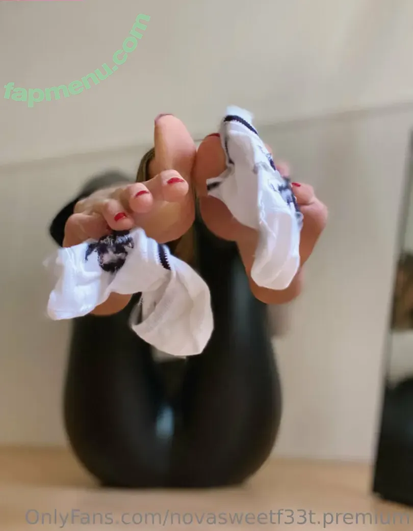 lovelysox nude photo #0184 (lovely.socks3.0 / lovely.socks_)