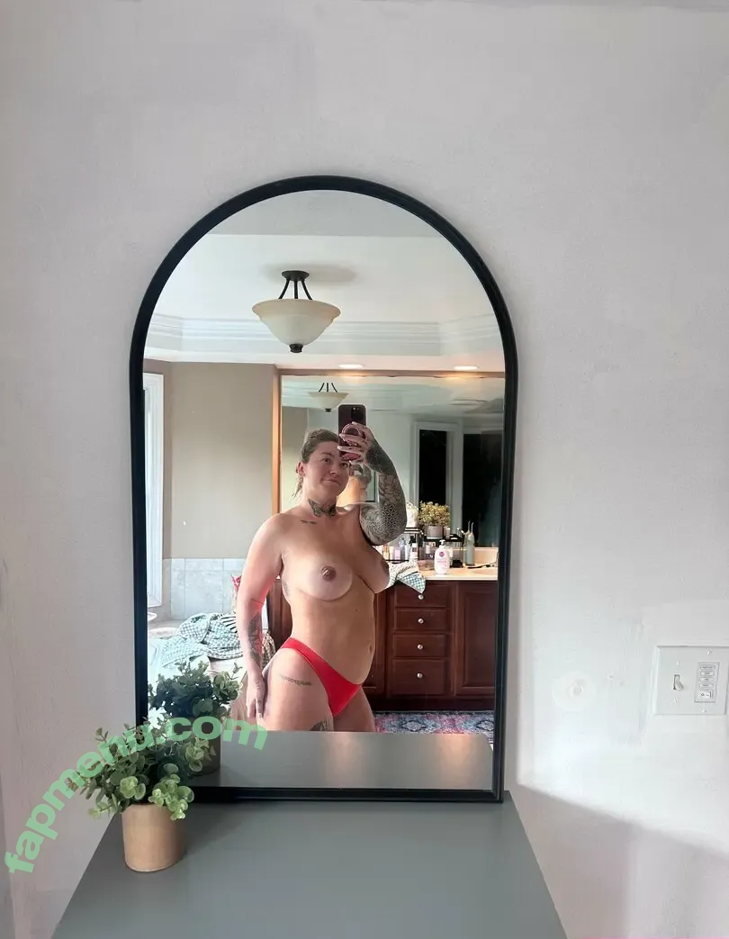loverennxo nude photo #0005 (loverennxo)