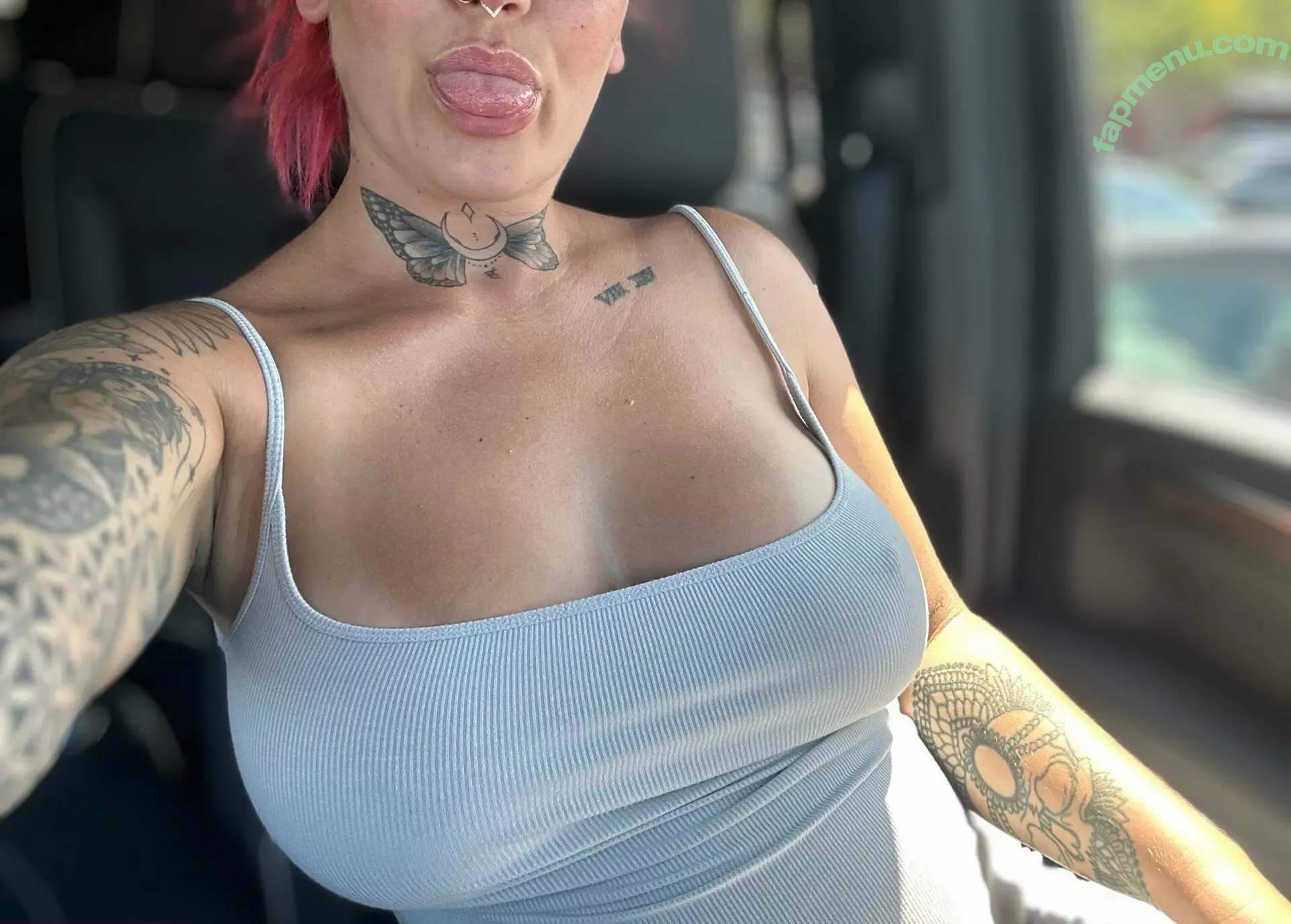 loverennxo nude photo #0038 (loverennxo)