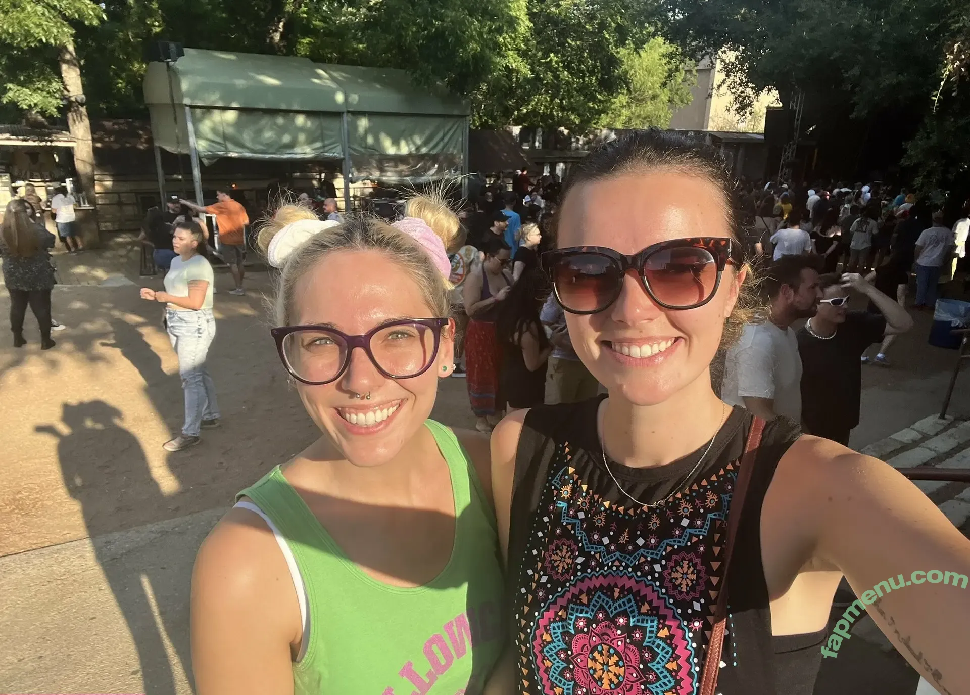 Lowco nude photo #0172 (locoswe / lowco2525)