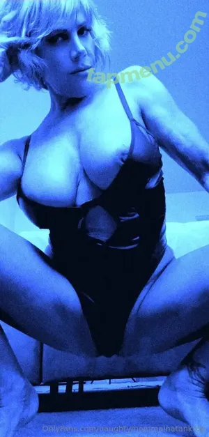 loyalqueen007_ / loyalqueen007 / naughtymommainatanktop nude photo #0005