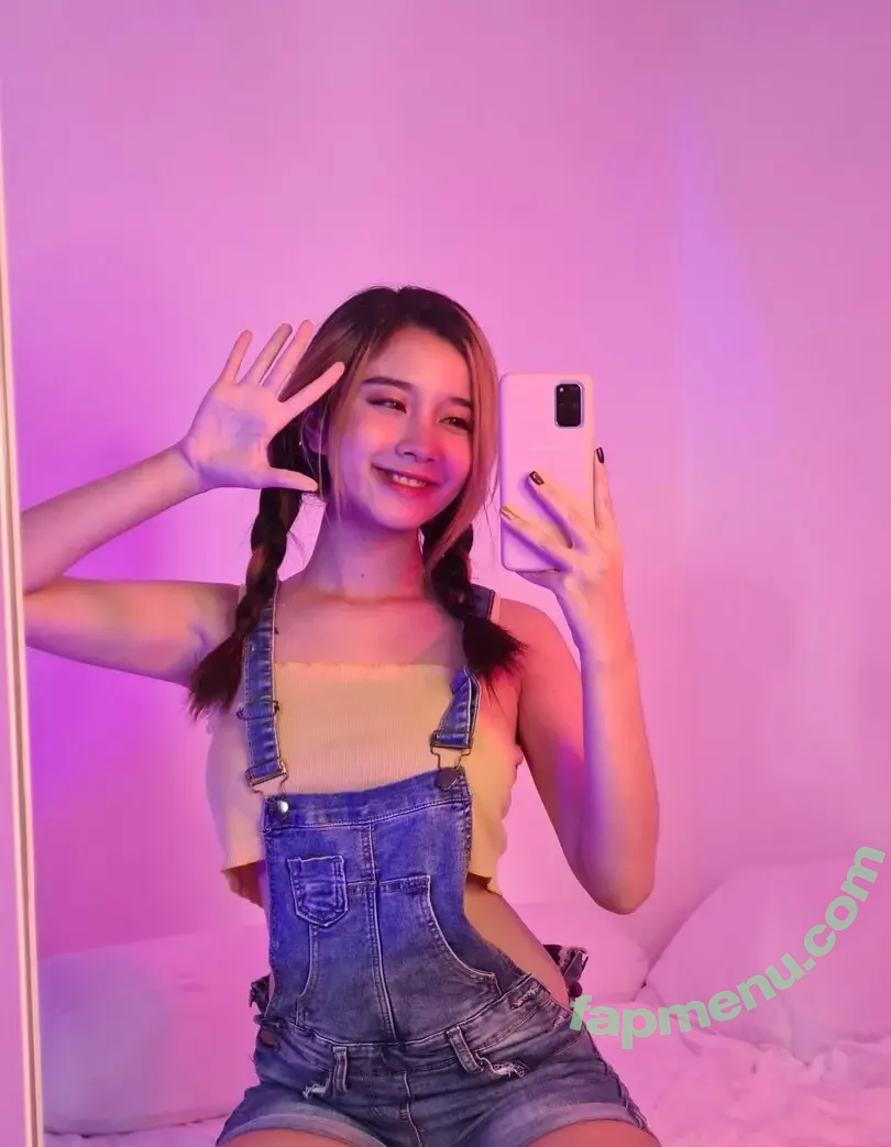 lris_adamsone nude photo #0005 (iris_adamsone)